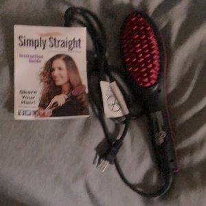 Ceramic straightening brush .Unboxed but never used!